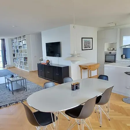 Ocean View In Downtown Apartment *